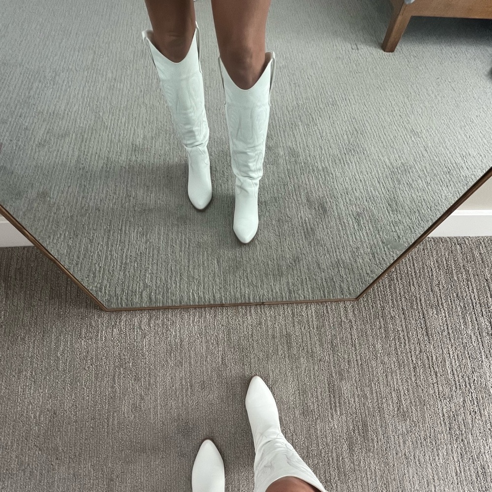 White knee high cowgirl boots